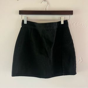 Lola Mini Skirt Black size Small